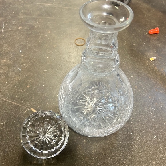 Pressed glass Crystal Decanter Round Lidded 11" Heavy Beautiful! As is - Picture 1 of 6